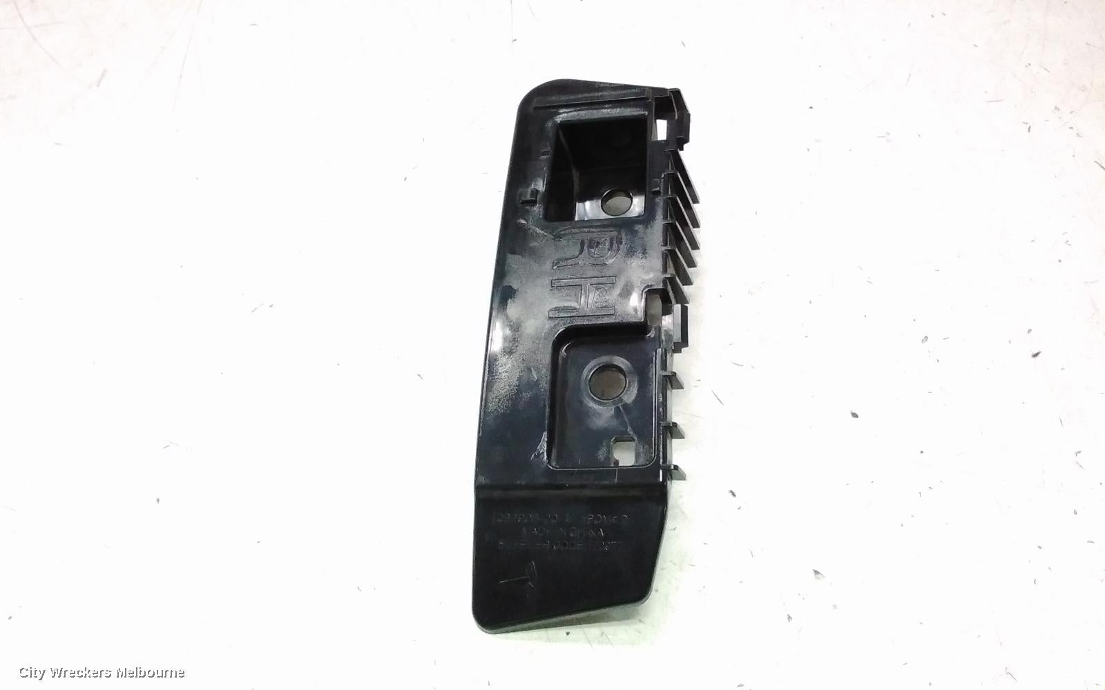 TESLA MODEL 3, 1ST GEN, 06/2019 ONWARDS, RHR BAR BRAKET: 136701 - Image 2