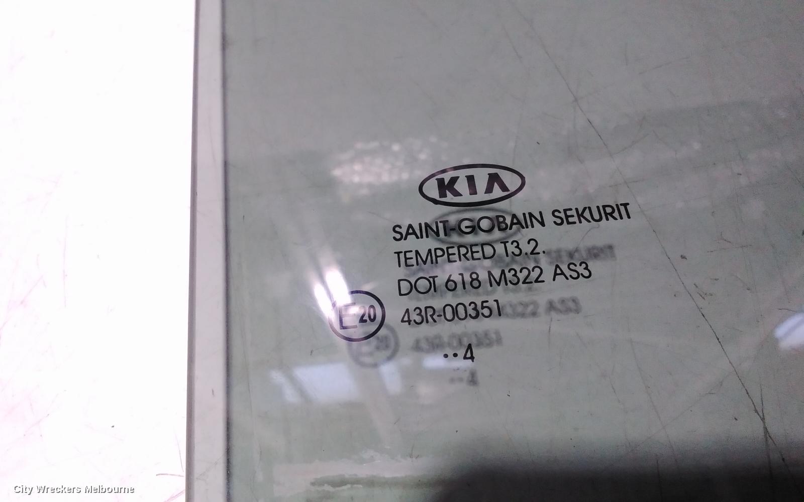 KIA SPORTAGE RIGHT REAR DOOR WINDOW, SL, 05/2010 - 10/2015 - Image 2