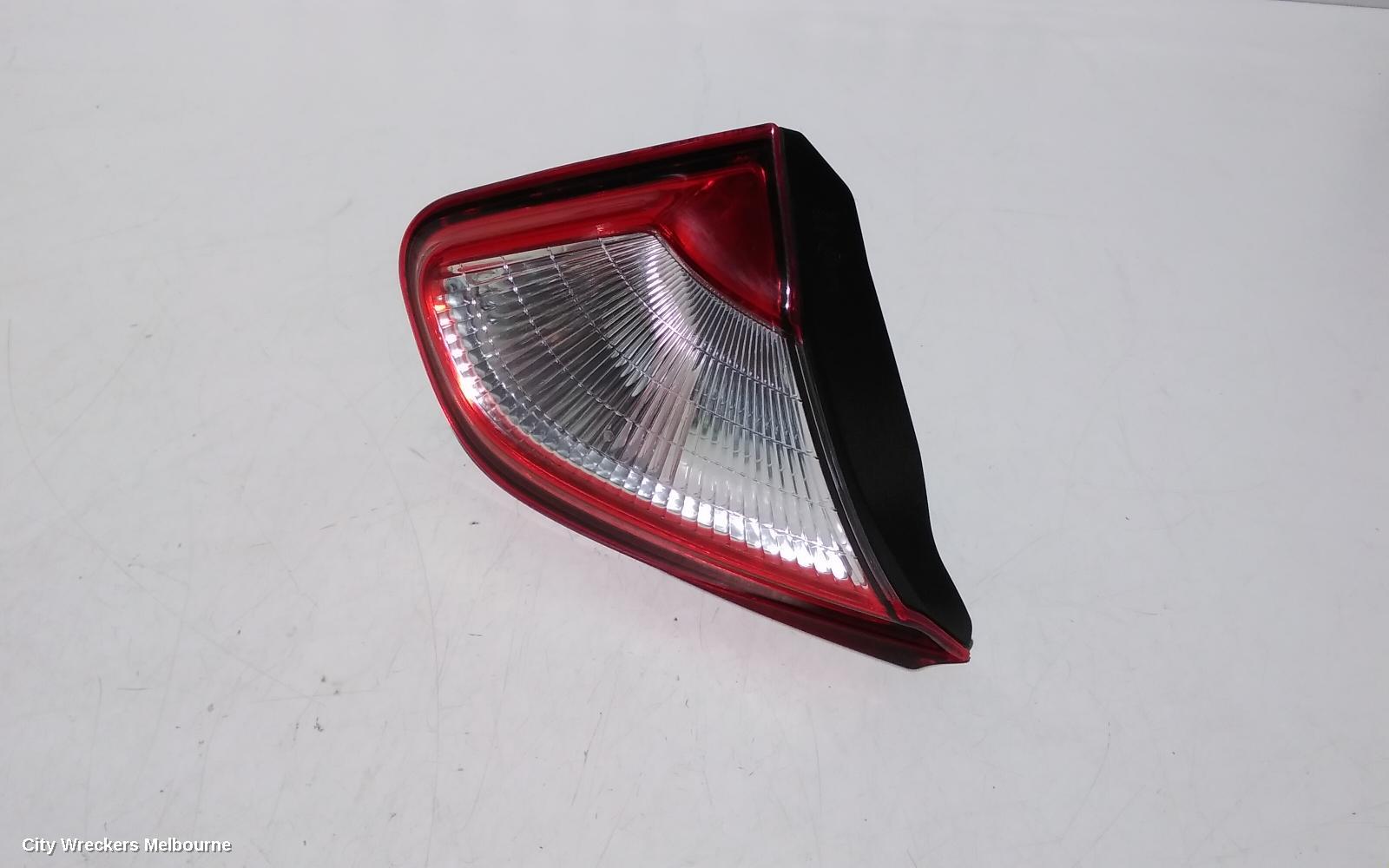 NISSAN DUALIS REAR GARNISH, TAILGATE LAMP (LH SIDE), J10, 01/2010 - 05/2014 - Image 3