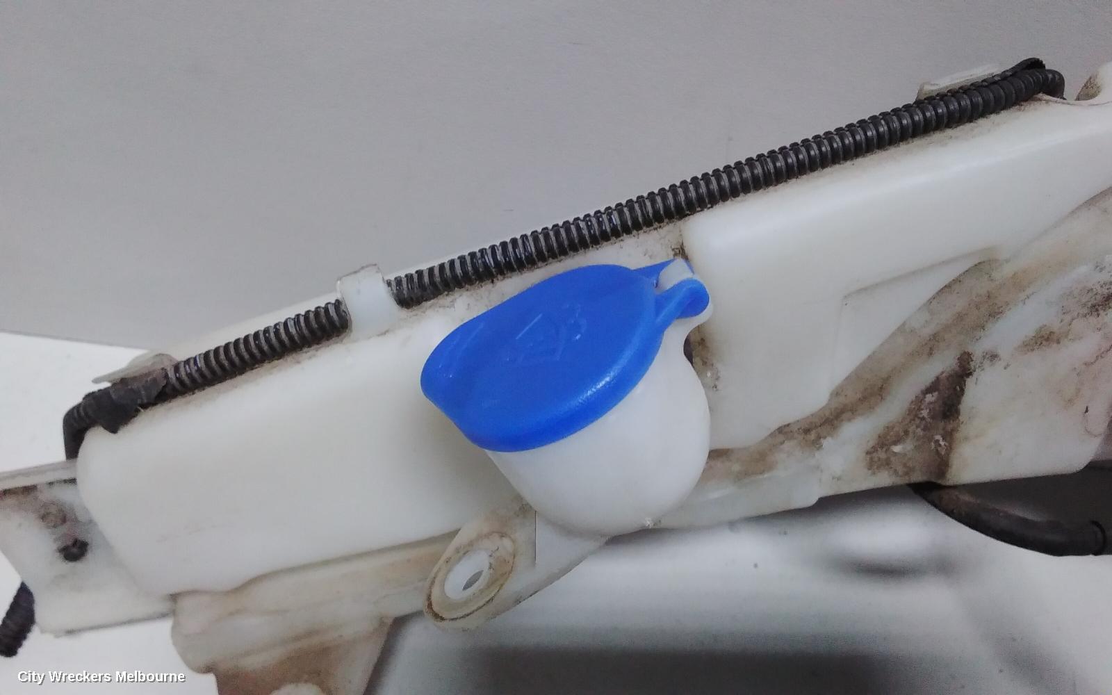 FORD FOCUS WASHER BOTTLE, LS-LV, 06/2005 - 07/2011 - Image 2