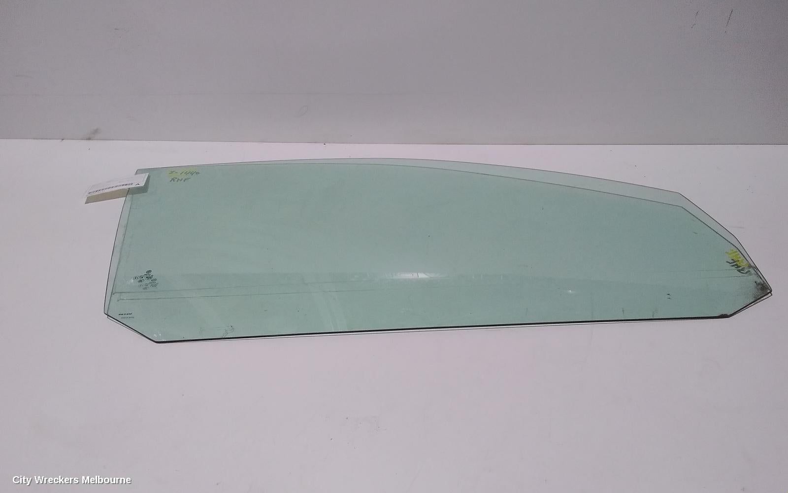 VOLKSWAGEN JETTA RIGHT FRONT DOOR WINDOW, 1KM, 02/2006 - 07/2011 - Image 1