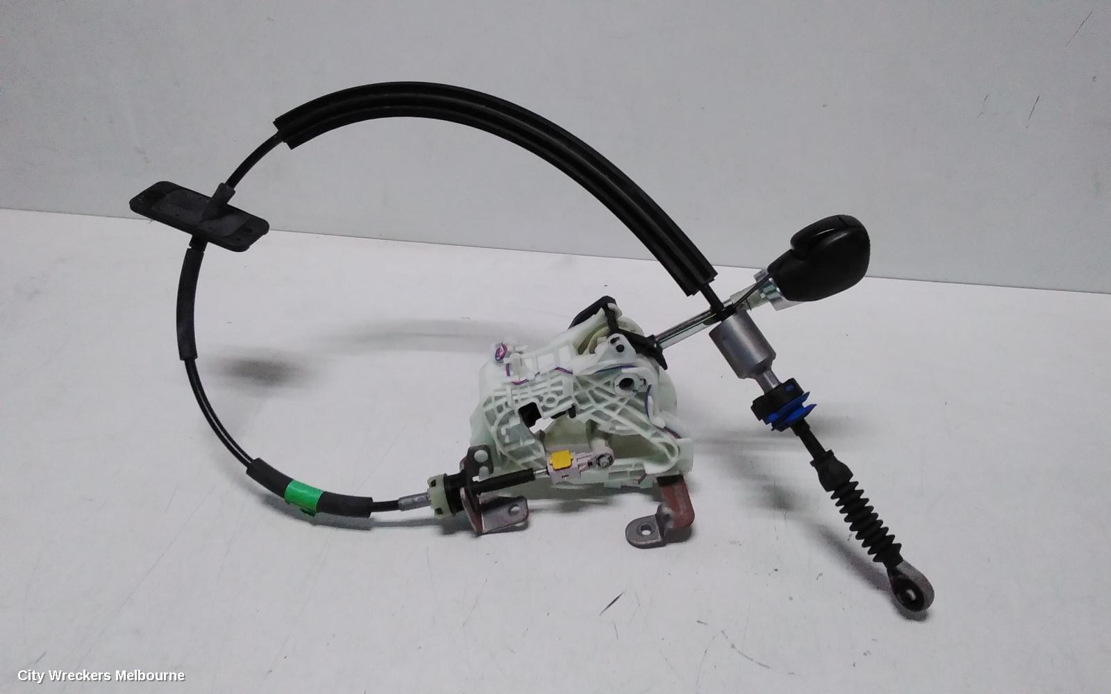 RENAULT TRAFIC GEAR STICK/SHIFTER, AUTO T/M TYPE, X82, 09/2019 ONWARDS - Image 2