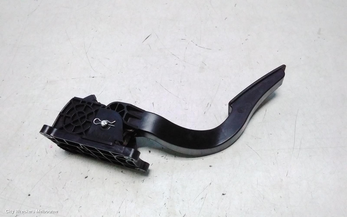 HYUNDAI ILOAD/IMAX PEDAL ASSEMBLY, ACCELERATOR PEDAL (ELECTRONIC), 2.5, D4CB, DIESEL, TQ, 09/2012 - 03/2021 - Image 1