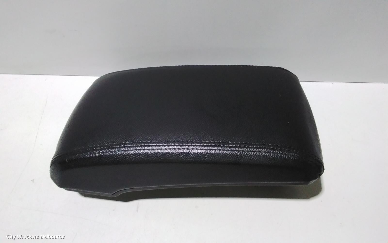 HOLDEN COLORADO CONSOLE, RG, CENTRE CONSOLE LID ONLY, LEATHER, BLACK, 06/2012 - 12/2020 - Image 3