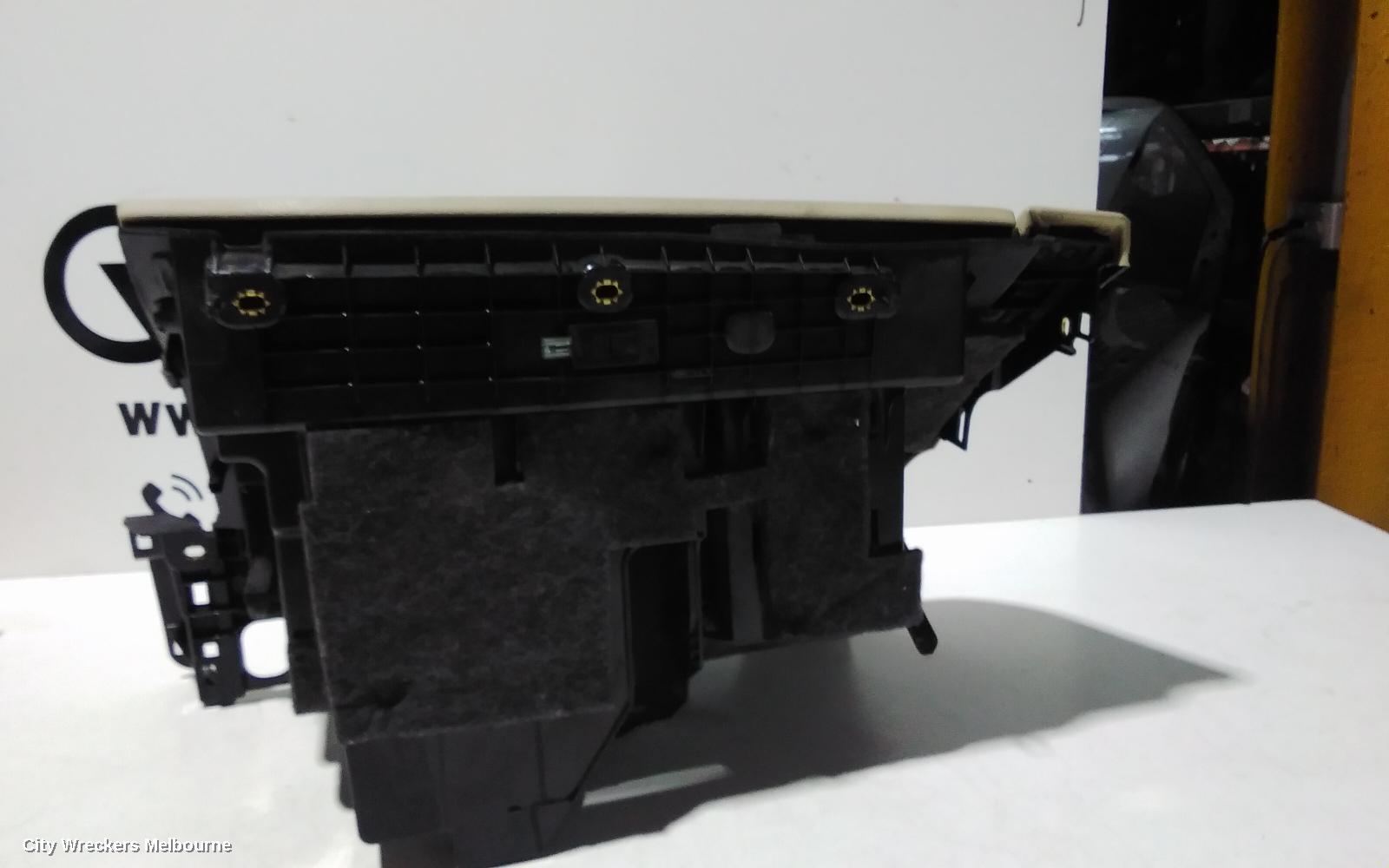 AUDI Q7 GLOVE BOX, 4M, 07/2015 ONWARDS - Image 3