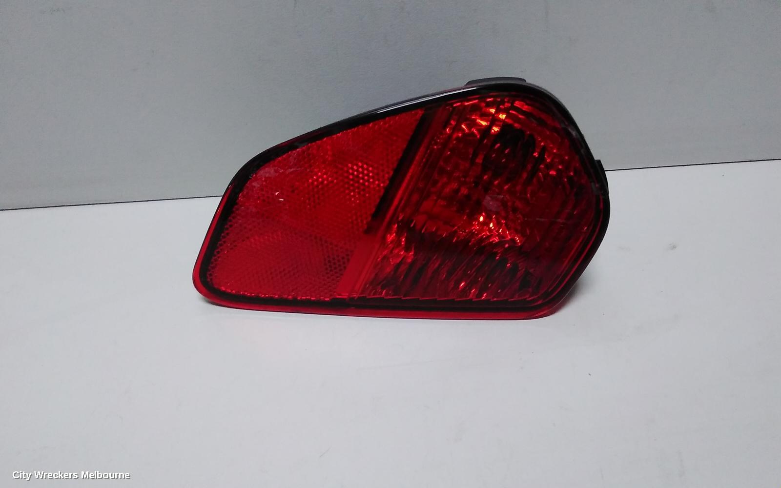 MITSUBISHI OUTLANDER RIGHT TAILLIGHT, BUMPER REFLECTOR, ZK-ZL, 04/2015 ONWARDS - Image 3