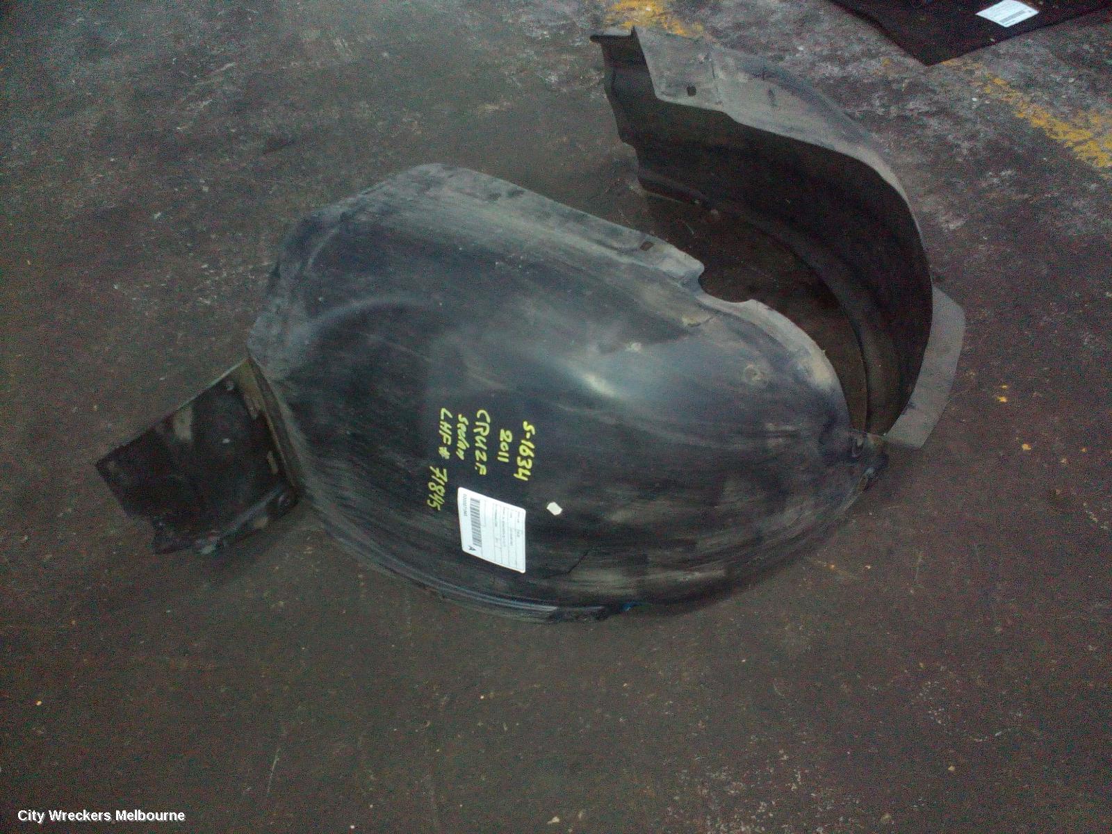 HOLDEN CRUZE LEFT GUARD LINER, FRONT, JH, SEDAN/HATCH, 03/2011 - 01/2017 - Image 2