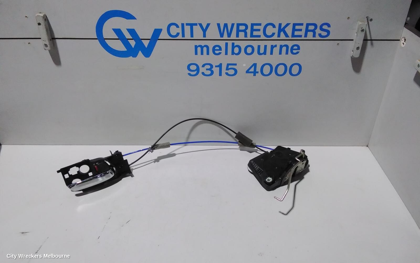 HONDA HRV DOOR/BOOT/GATE LOCK, RIGHT FRONT DOOR LOCK, RU5, 12/2014 ONWARDS - Image 1