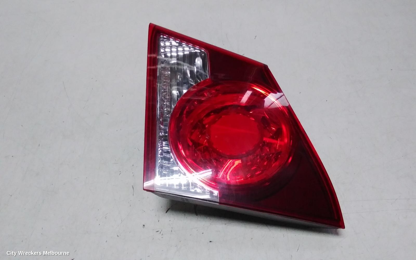 HONDA CIVIC REAR GARNISH, BOOTLID LAMP (RH SIDE), 8TH GEN, 02/2006 - 12/2008 - Image 3