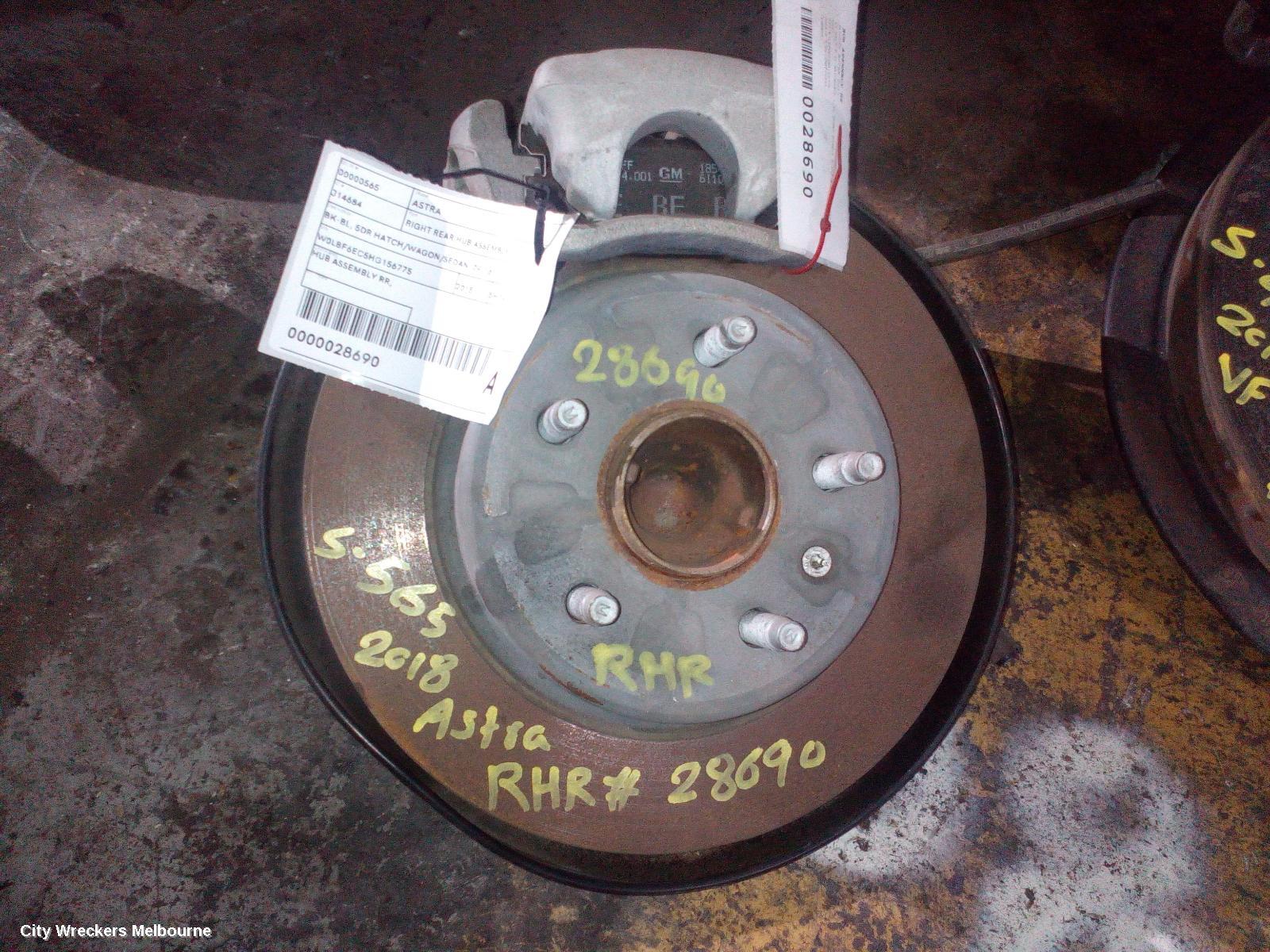 HOLDEN ASTRA RIGHT REAR HUB ASSEMBLY, BK-BL, 5DR HATCH/WAGON/SEDAN, 09/2016 - 12/2020 - Image 1