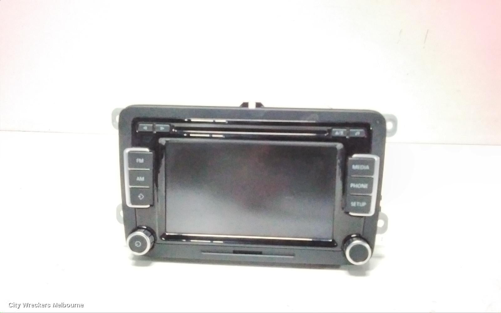 VOLKSWAGEN POLO RADIO/CD/DVD/SAT/TV, DISPLAY UNIT, 5.0IN COMPOSITION COLOUR, NON SAT NAV TYPE, 6R, 05/2010 - 09/2017 - Image 1