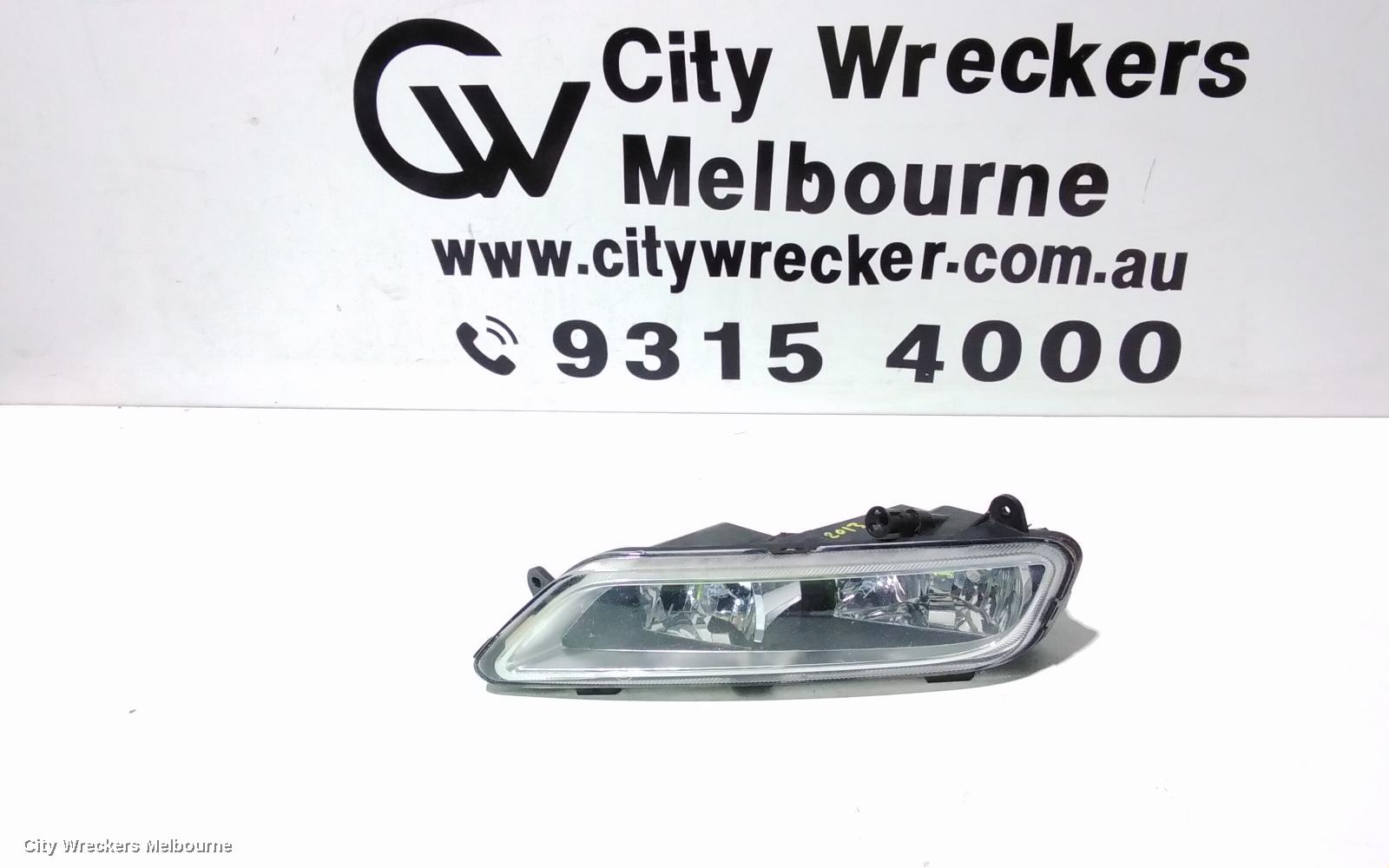 VOLKSWAGEN PASSAT RIGHT INDICATOR/FOG/SIDE, BUMPER FOGLAMP, 3C/MK6 B7, SEDAN/WAGON/ALLTRACK, W/ DAYTIME RUNNING LAMP, 09/2010 - 05/2015 - Image 1