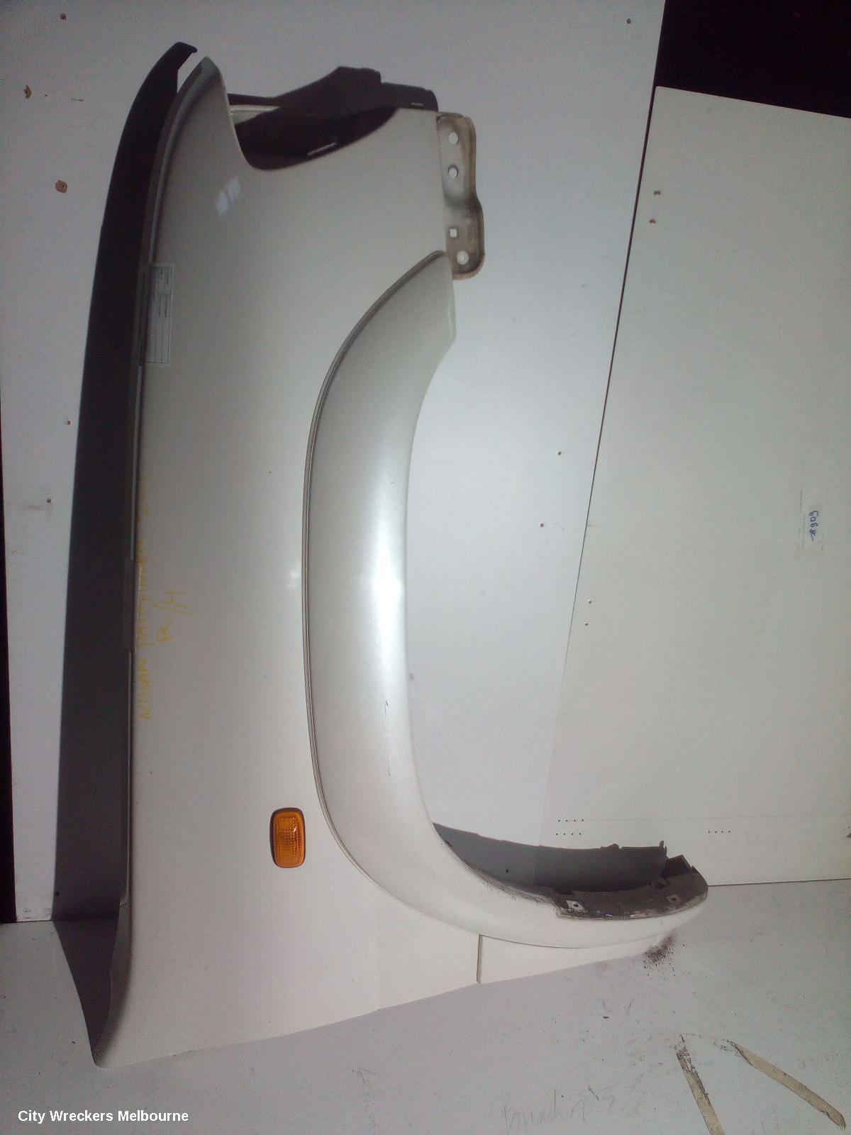NISSAN PATHFINDER RIGHT GUARD, R50, ST, 02/1999 - 06/2005 - Image 1