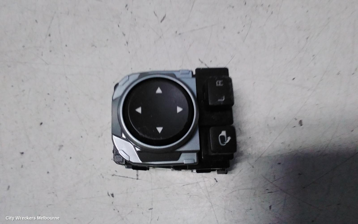 KIA CERATO, BD, MIRROR SWITCH, W/ POWER FOLD TYPE, 04/2018 - 09/2024 - Image 1