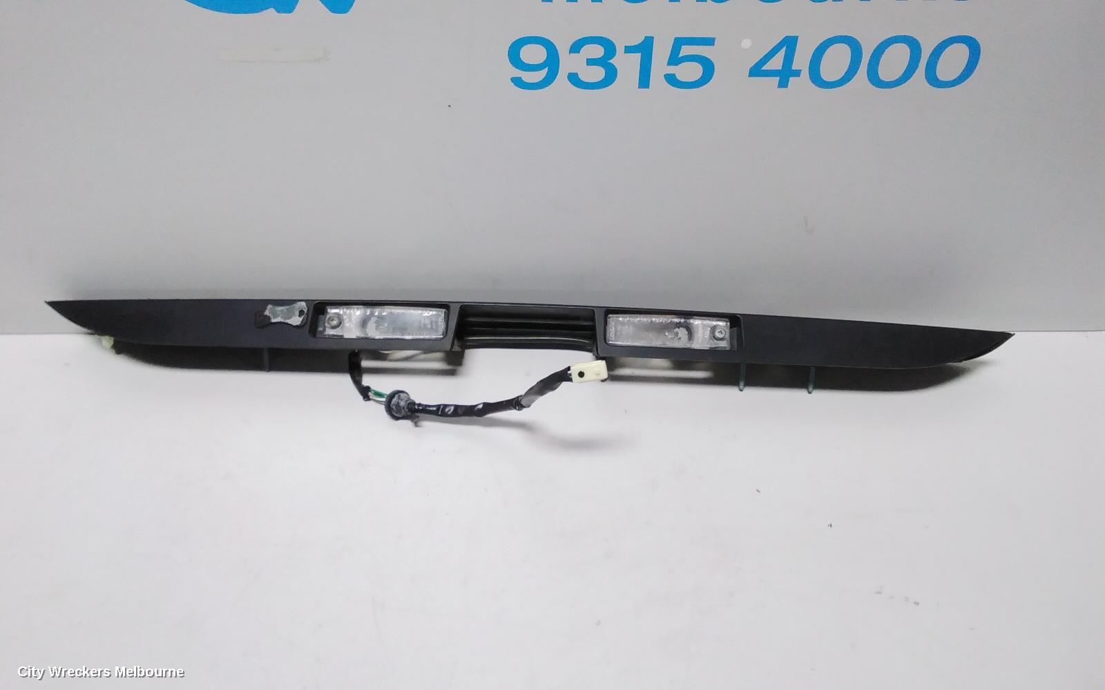 TOYOTA HIACE REAR GARNISH, TAILGATE GARNISH (CENTRE), TRH/KDH, W/ CAMERA TYPE, 03/2005 - 04/2019 - Image 3