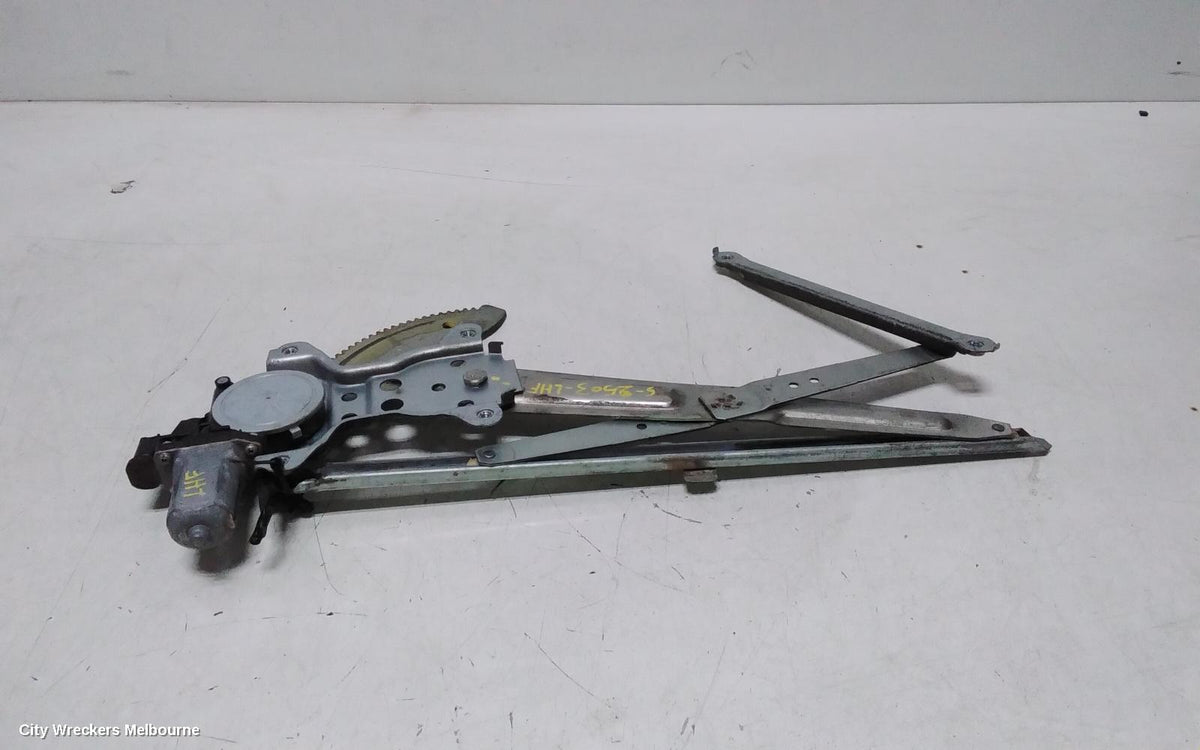SUZUKI SX4 LEFT FRONT WINDOW REG/MOTOR, POWER, 01/2007 - 01/2014 - Image 1