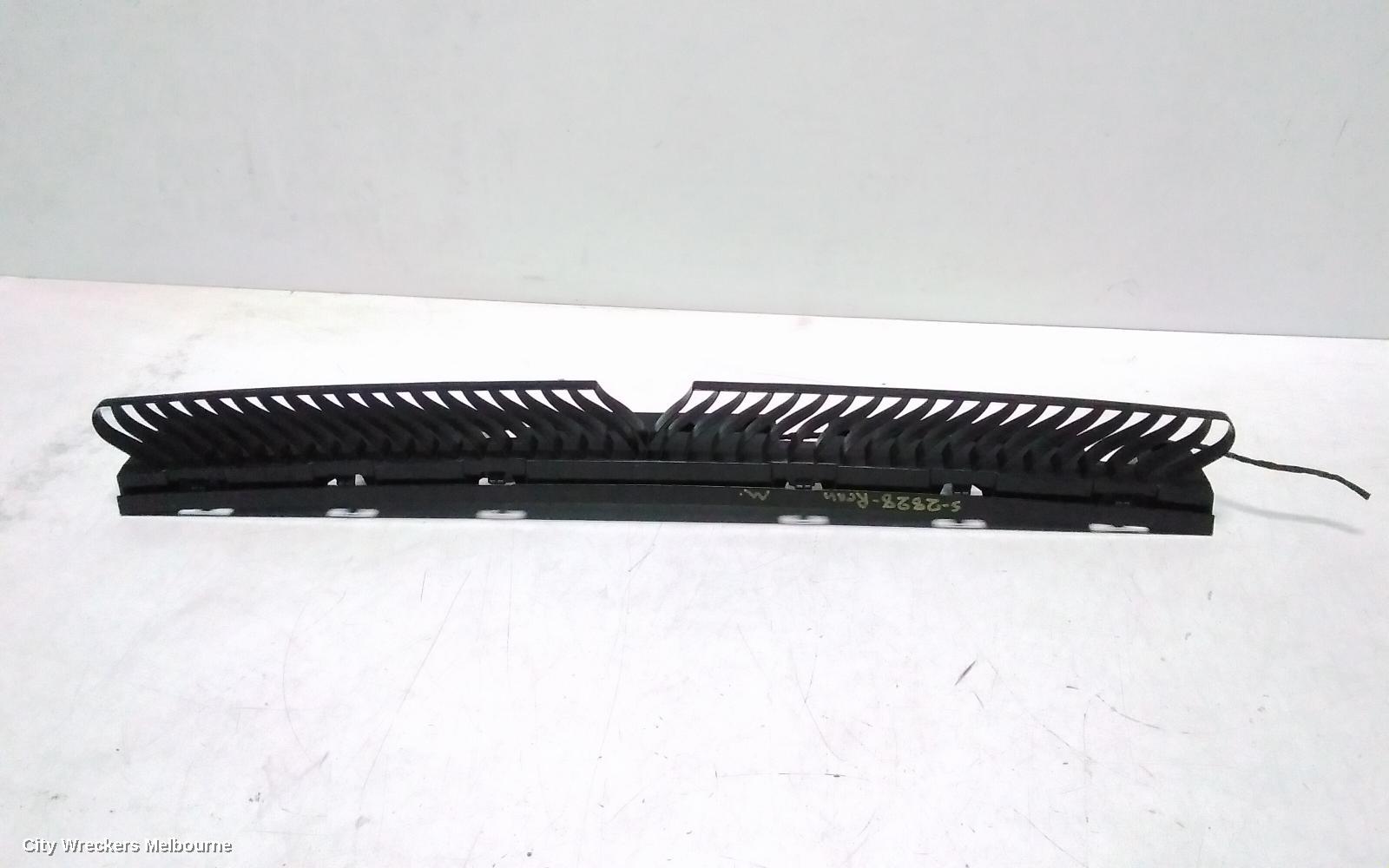 VOLKSWAGEN GOLF, GEN 8, 09/2020 ONWARDS, REAR CENTRE BRAKET: 143415 - Image 1