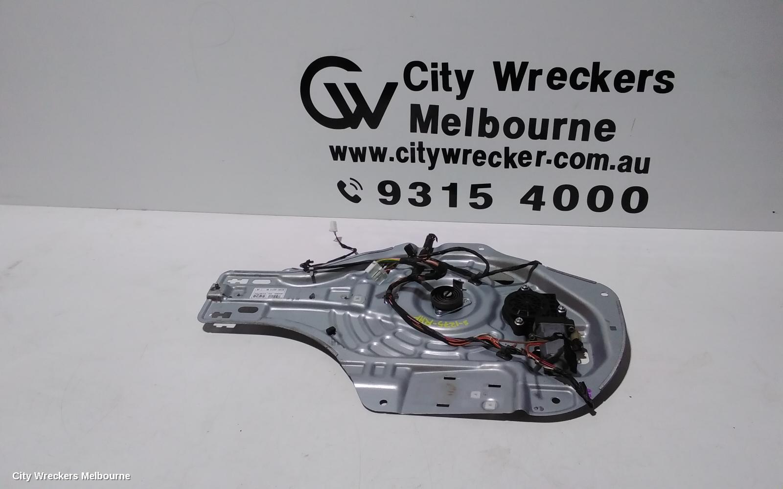 HYUNDAI TUCSON RIGHT FRONT WINDOW REG/MOTOR, JM, DOOR REG ASSY (REG AND MOTOR), 08/2004 - 01/2010 - Image 1