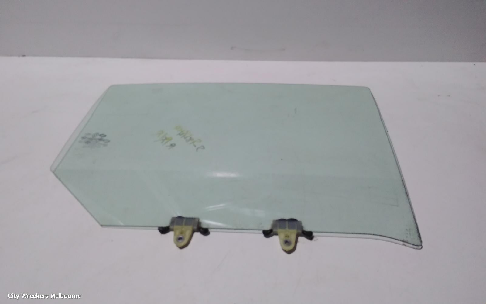 RENAULT FLUENCE RIGHT REAR DOOR WINDOW, X38 09/2010 - 01/2016 - Image 1