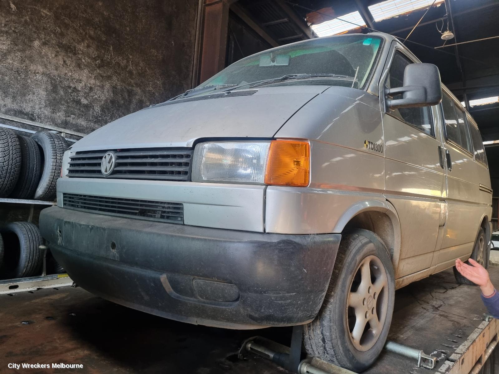 VOLKSWAGEN TRANSPORTER RIGHT HEADLAMP, T4, HELLA BRAND, 11/1992 - 08/2004 - Image 2