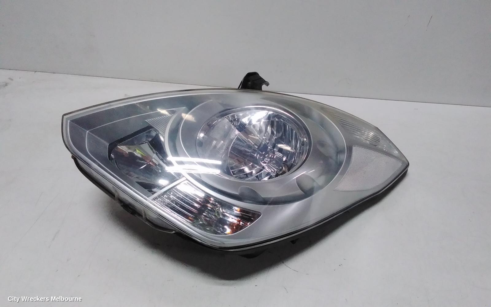 HYUNDAI ILOAD/IMAX LEFT HEADLAMP, TQ, ILOAD/IMAX, HALOGEN TYPE, 11/2007 - 02/2018 - Image 1