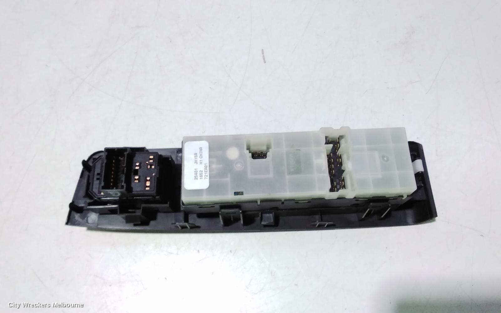 NISSAN XTRAIL PWR DR WIND SWITCH, RH FRONT (MASTER SWITCH), T31, 09/2007 - 12/2013 - Image 3