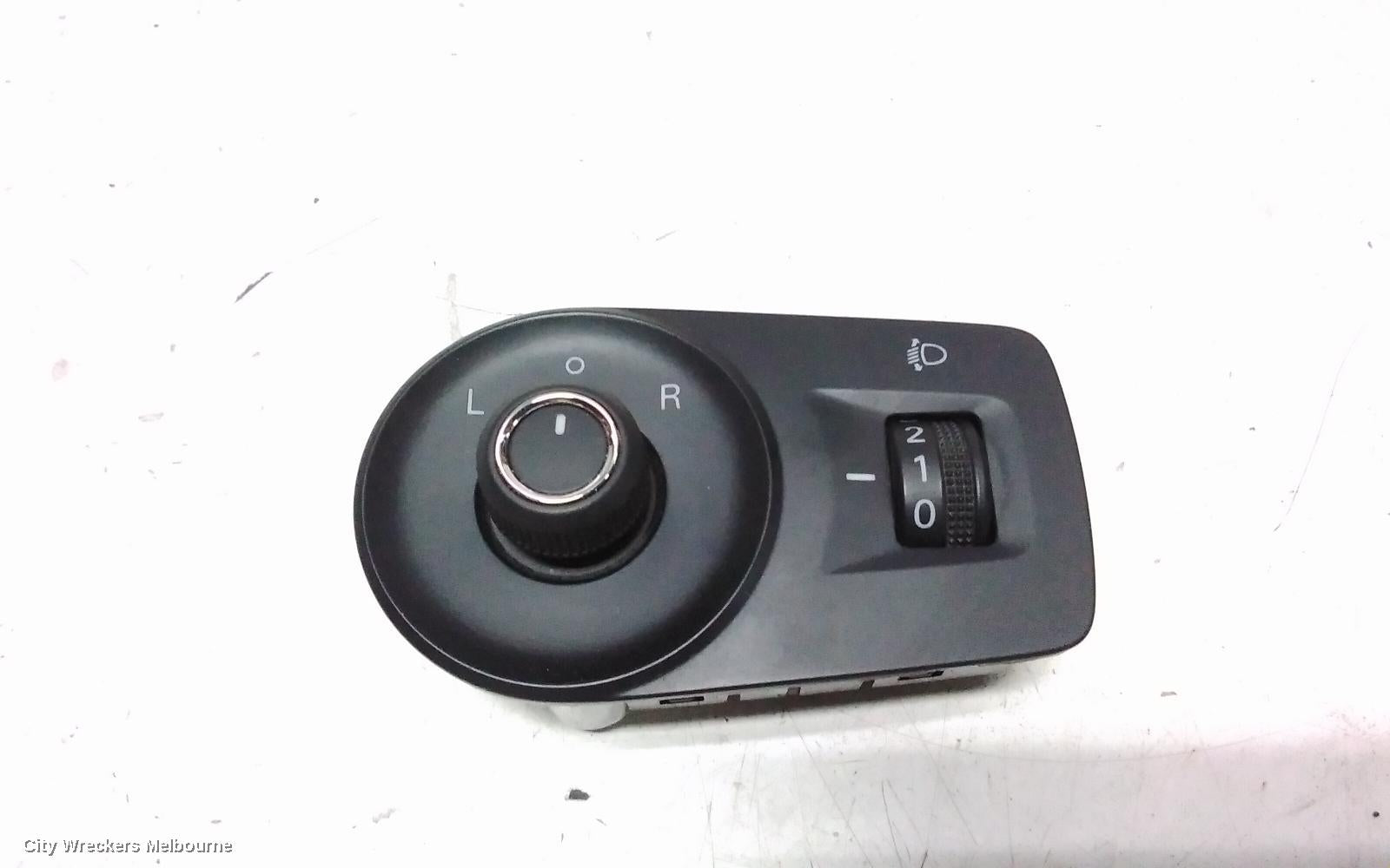 MG ZS, MIRROR SWITCH, AZS1, 09/2017 ONWARDS - Image 1