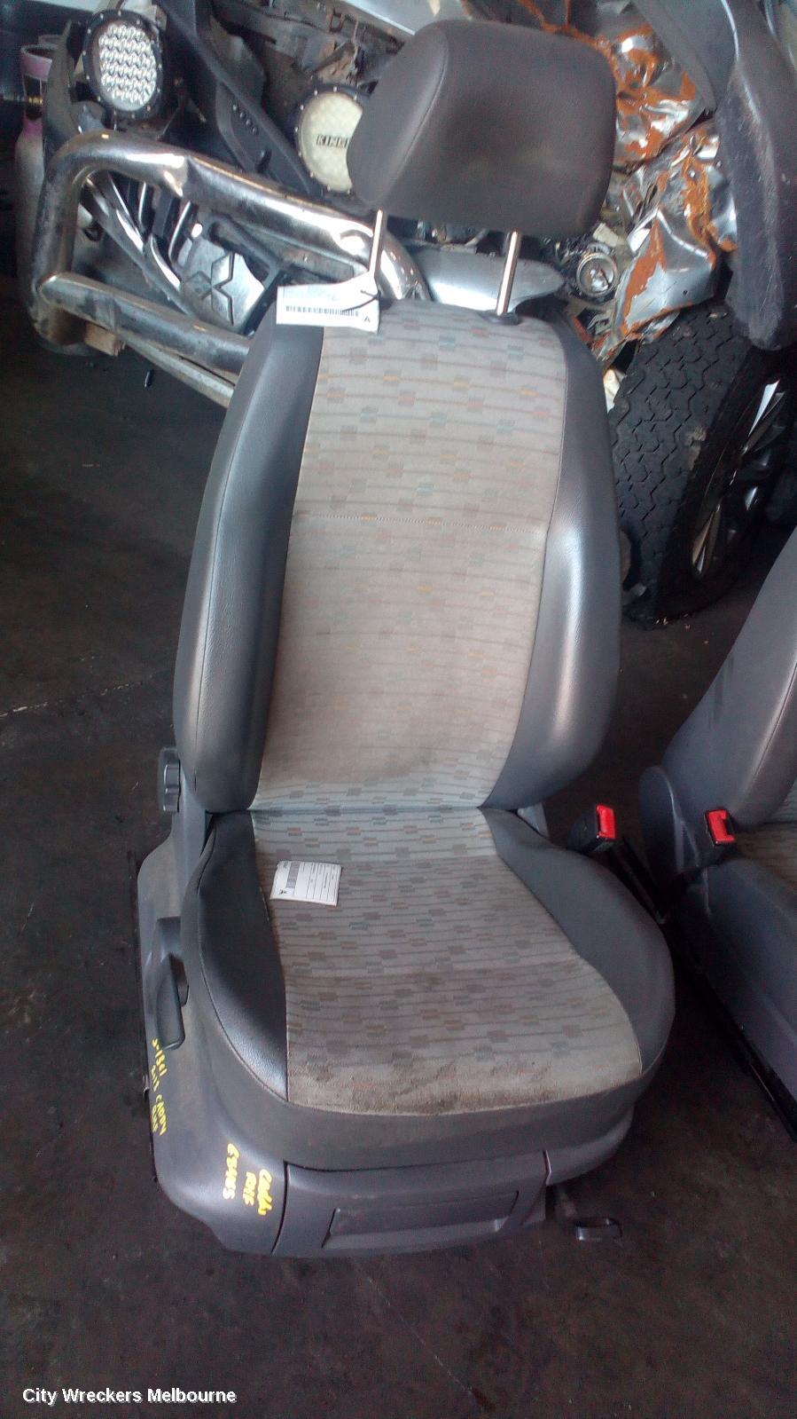 VOLKSWAGEN CADDY FRONT SEAT, RH FRONT, 2K, CLOTH, 08/2010 - 06/2015 - Image 3