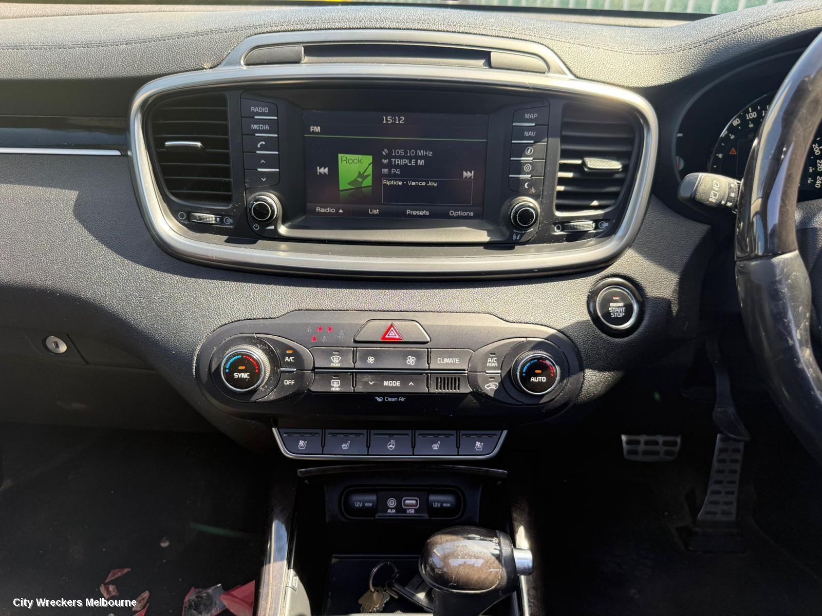 KIA SORENTO RADIO/CD/DVD/SAT/TV, DISPLAY & HEAD UNIT, 7IN TOUCHSCREEN, UM, 03/2015 - 08/2017 - Image 3