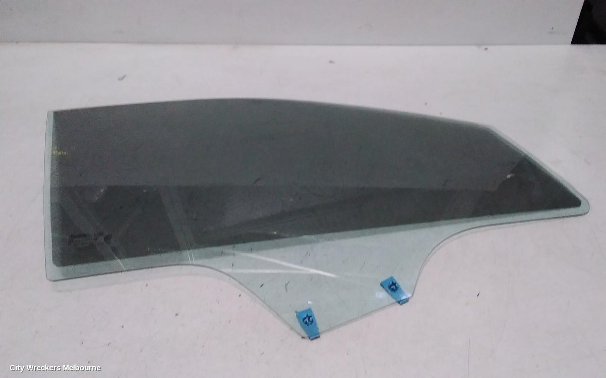 MAHINDRA XUV700 RIGHT FRONT DOOR WINDOW, W601, 01/2023 ONWARDS - Image 2