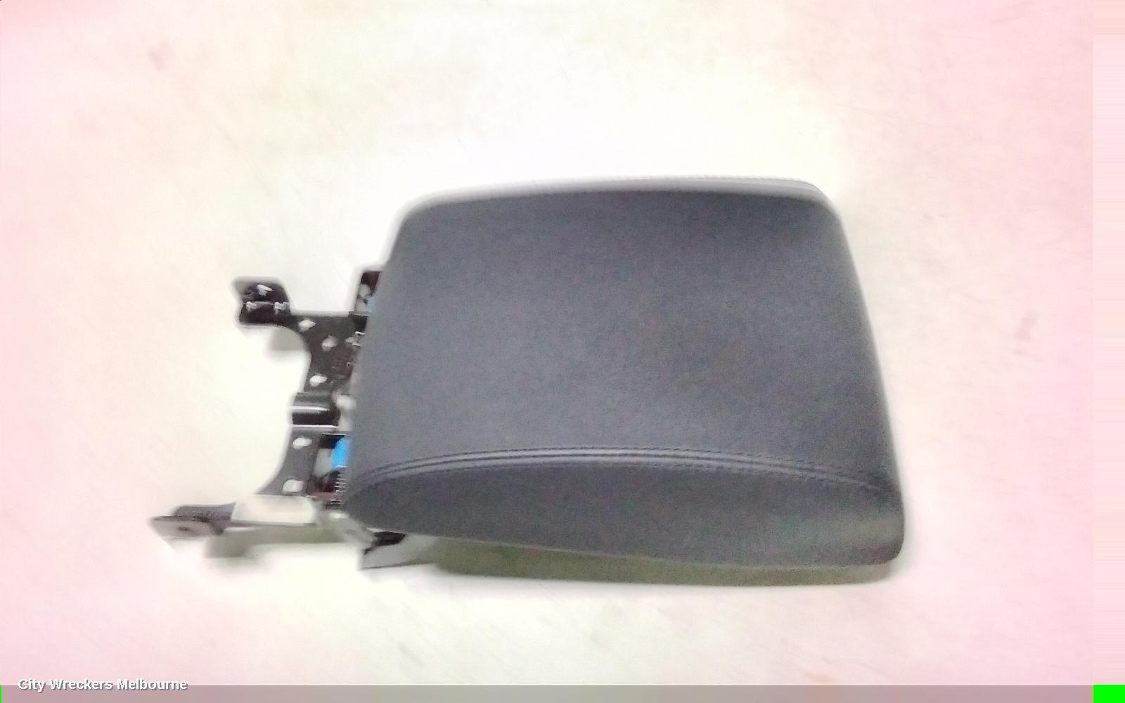 LAND ROVER DISCOVERY SPORT CONSOLE, L550, 01/2015 ONWARDS - Image 2