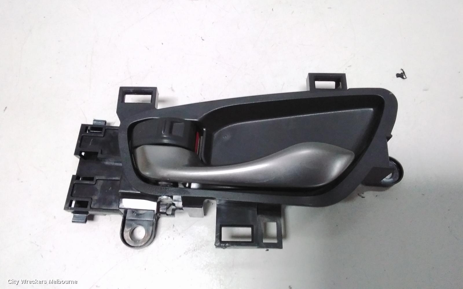 HONDA CIVIC DOOR HANDLE, 10TH GEN, LH FRONT, INNER, 05/2016 - 08/2021 - Image 2