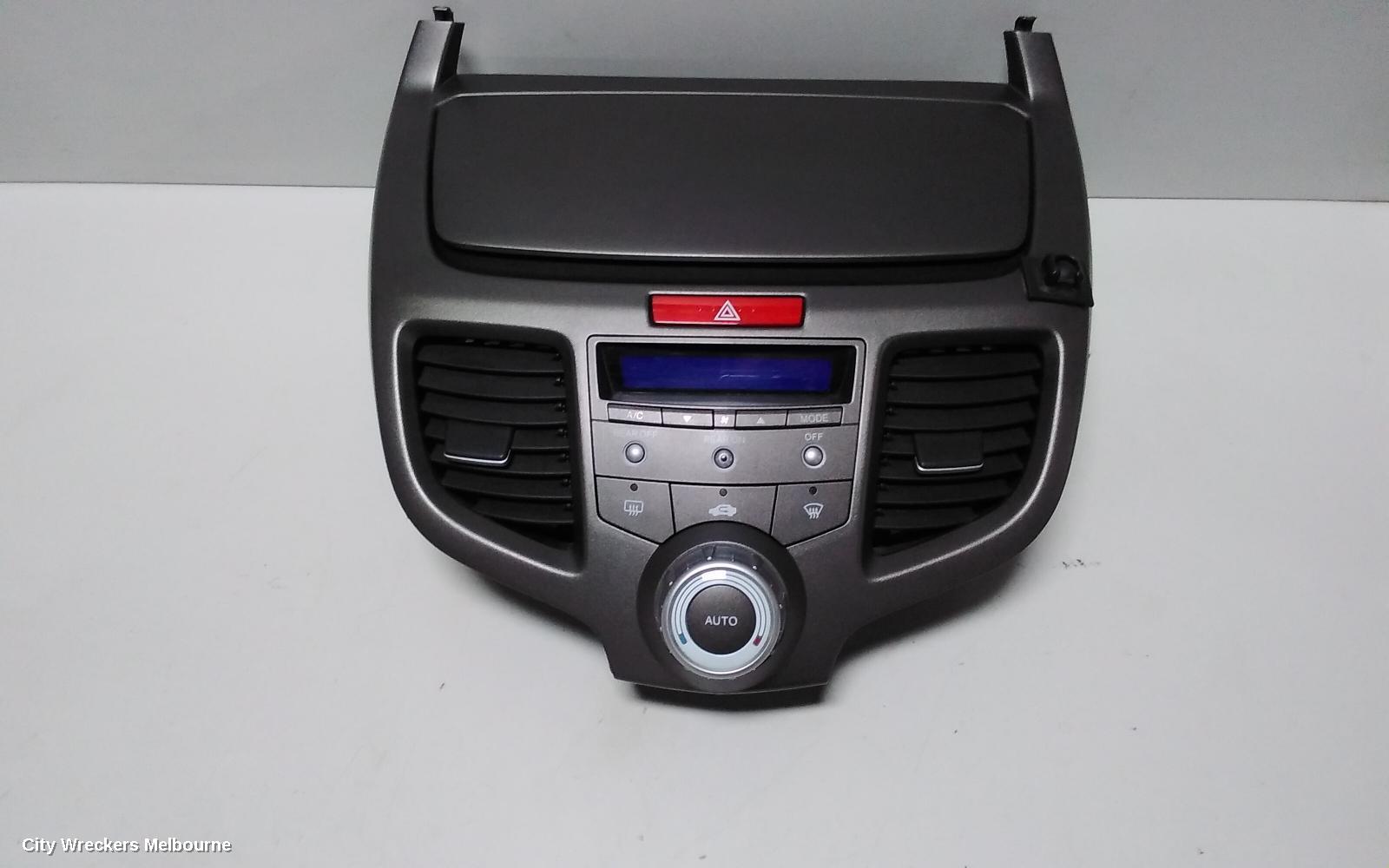 HONDA ODYSSEY HEATER/AC CONTROLS, RB, CLIMATE CONTROL TYPE, 07/2004 - 03/2009 - Image 2