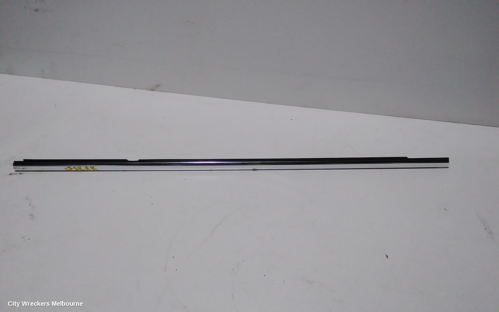 VOLKSWAGEN TIGUAN DOOR MOULD, RHR UPPER CHROME MOULD: 87491, 5NA, 06/2016 - 02/2024 - Image 1