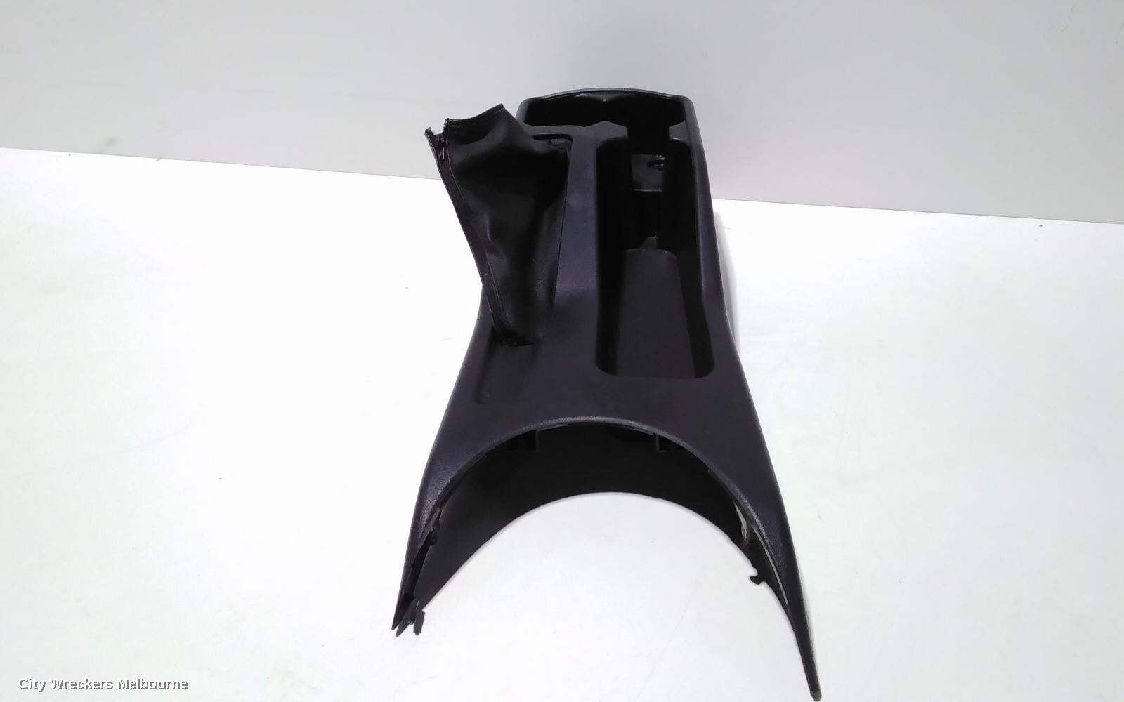 TOYOTA HILUX CONSOLE, CENTRE CONSOLE, MANUAL T/M TYPE, SINGLE CAB, 2WD, SR, BLACK, 09/2015 ONWARDS - Image 2
