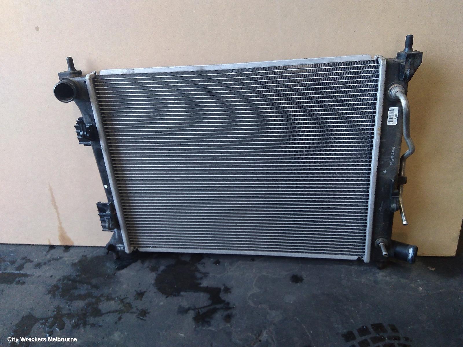 KIA RIO RADIATOR, AUTO, 1.6, PETROL, UB, 08/2011 - 11/2016 - Image 1