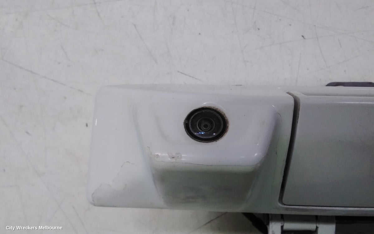 LDV T60 TAILGATE HANDLE, TAILGATE HANDLE, COLOUR CODE TYPE, SK8C, 07/2017 ONWARDS - Image 3