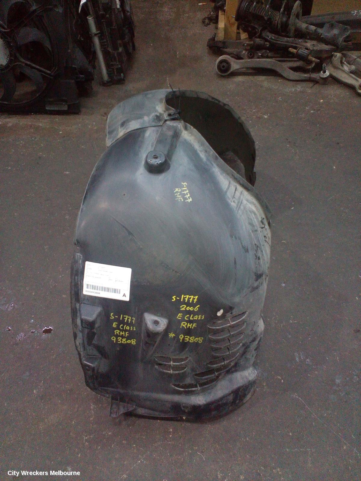 MERCEDES E CLASS RIGHT GUARD LINER, W211/S211, FRONT, 08/2002 - 12/2009 - Image 3