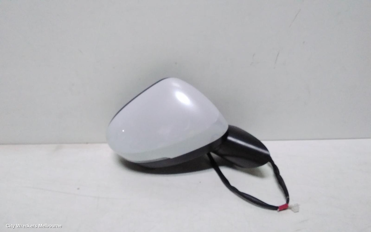 MITSUBISHI OUTLANDER RIGHT DOOR MIRROR, ZM, W/ HEATED, POWER FOLD, MEMORY, TILT, FLASHER, CAMERA TYPE, 08/2021 - 03/2025 - Image 2