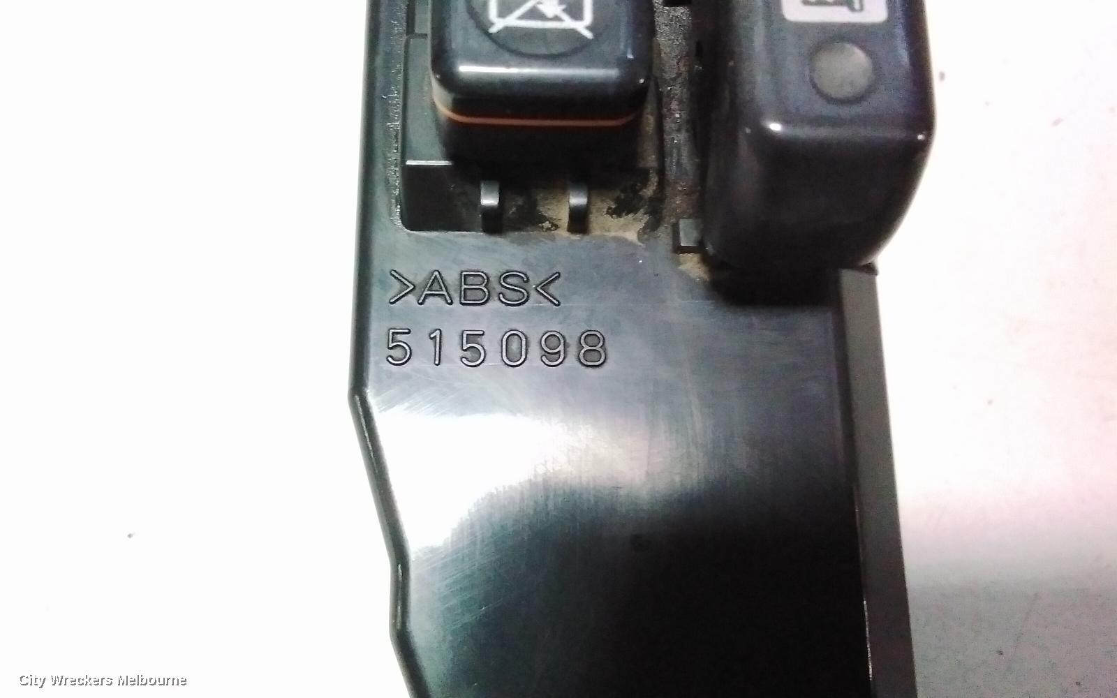 TOYOTA HIACE PWR DR WIND SWITCH, RH FRONT (MASTER SWITCH), TRH/KDH, 03/2005 - 02/2014 - Image 3