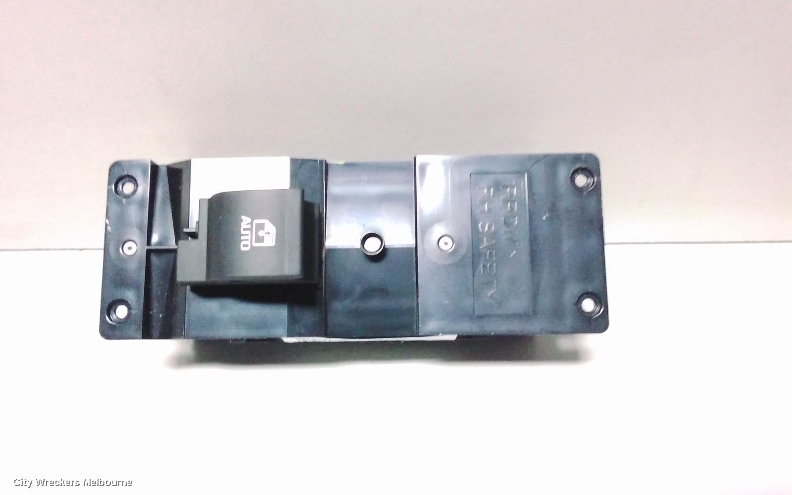 HYUNDAI GENESIS PWR DR WIND SWITCH, LH FRONT/LH REAR/RH REAR, DH, 11/2014 - 01/2018 - Image 2