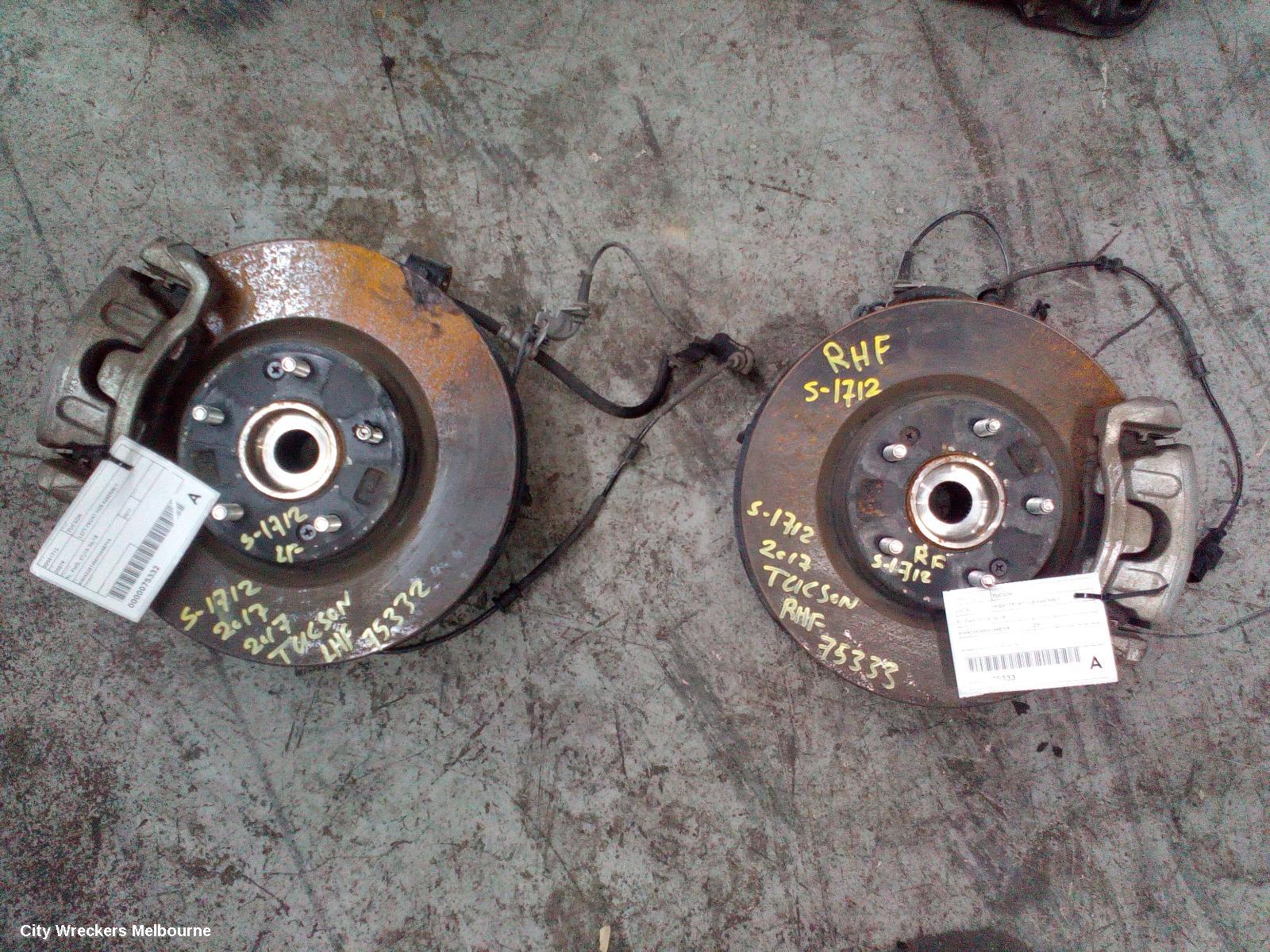 HYUNDAI TUCSON LEFT FRONT HUB ASSEMBLY, TL, FWD, 07/2015 - 06/2018 - Image 2
