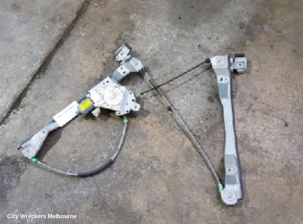 HOLDEN COMMODORE RIGHT FRONT WINDOW REG/MOTOR, VE, NON-CALAIS TYPE, 08/2006 - 05/2013 - Image 1