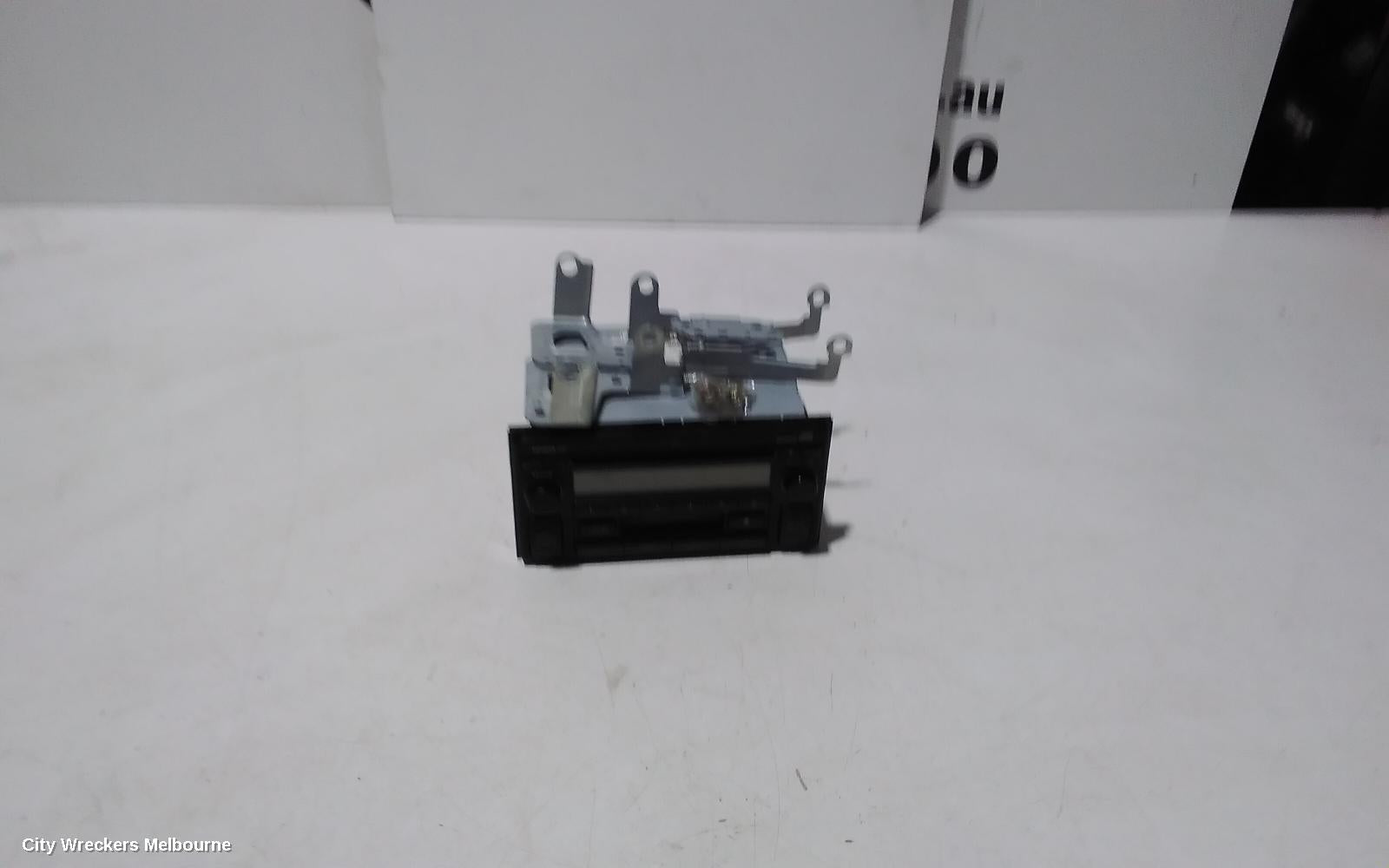 TOYOTA KLUGER RADIO/CD/DVD/SAT/TV, RADIO/TAPE/CD, MCU28R, CV,01/2001 - 04/2007 - Image 3