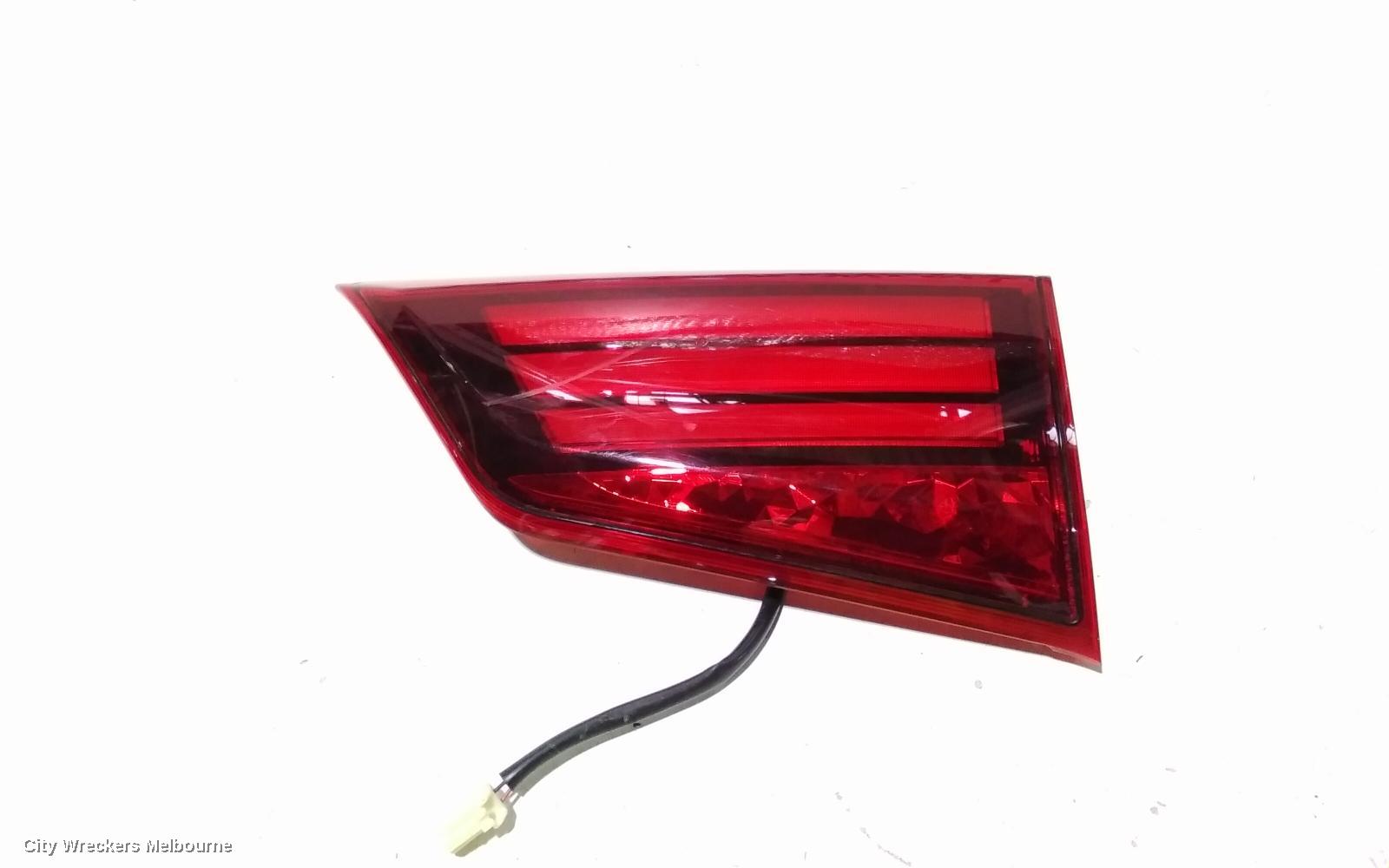 MITSUBISHI OUTLANDER REAR GARNISH, TAILGATE LAMP (RH SIDE), ZK-ZL, 01/2015 - 07/2021 - Image 2