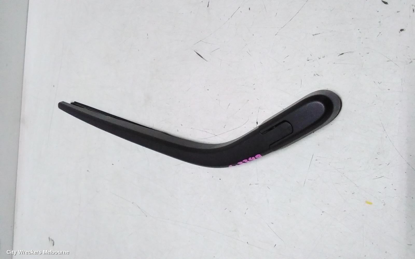 HOLDEN CAPTIVA WIPER ARM, TAILGATE, FIXED GLASS TYPE, CG2, 01/2014 - 06/2018 - Image 3