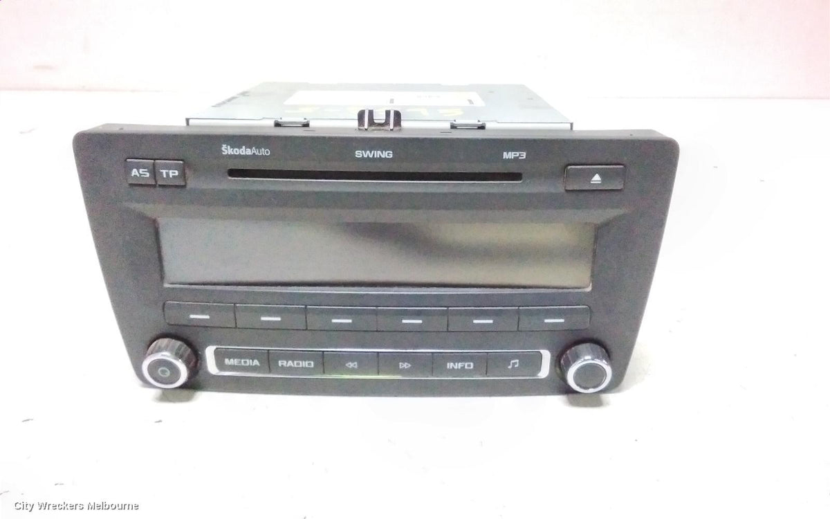 SKODA OCTAVIA RADIO/CD/DVD/SAT/TV, SINGLE DISC CD PLAYER (SWING), 1Z, 05/2009 - 10/2013 - Image 2