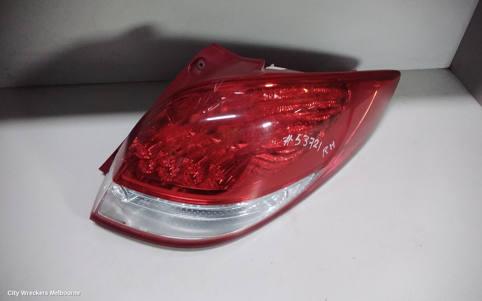 HYUNDAI VELOSTER RIGHT TAILLIGHT, IN BODY, FS, LED TYPE, 12/2011 - 02/2018 - Image 1