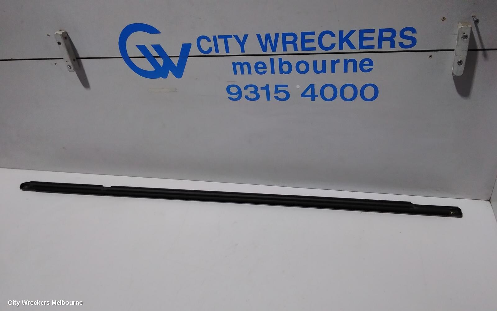 VOLKSWAGEN TIGUAN DOOR MOULD, LHR UPPER MOULD: 84237, 5NA, 06/2016 - 02/2024 - Image 3