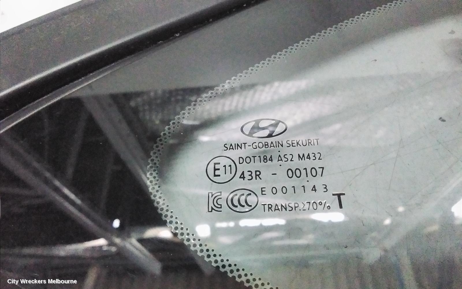 HYUNDAI TUCSON RIGHT REAR SIDE GLASS, TL, BLACK TRIM TYPE, 07/2015 - 01/2021 - Image 3